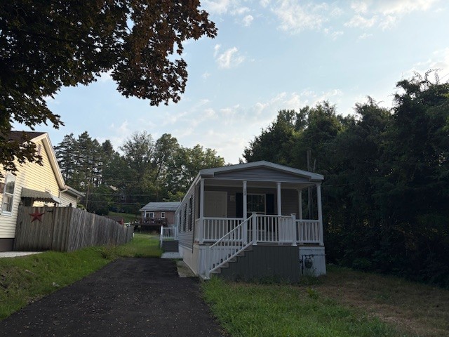 13 Montrose Boulevard
